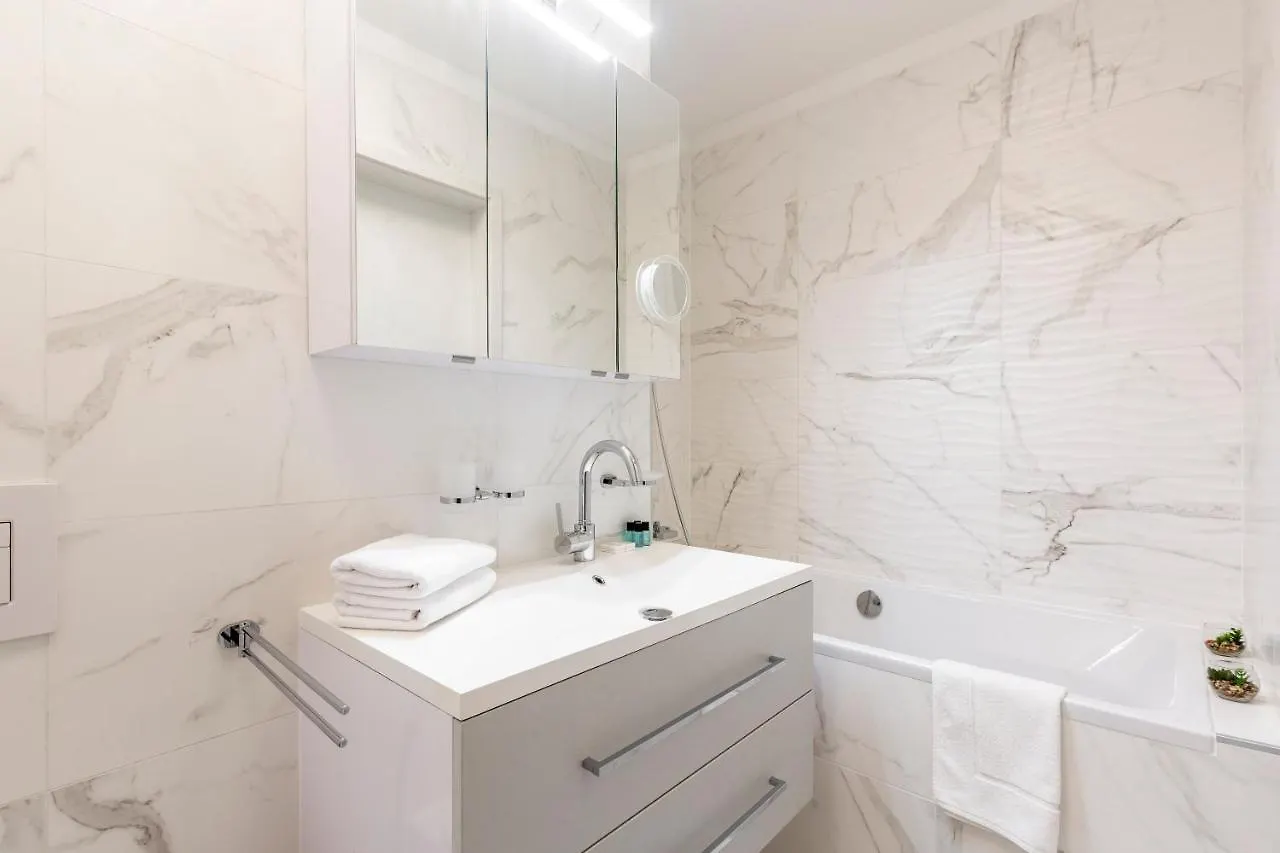 Emerald Luxury Downtown Apartment With Free Sauna & Gym 布达佩斯 公寓式酒店