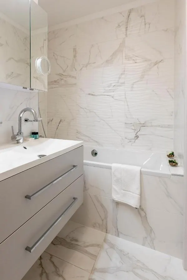 Emerald Luxury Downtown Apartment With Free Sauna & Gym 布达佩斯