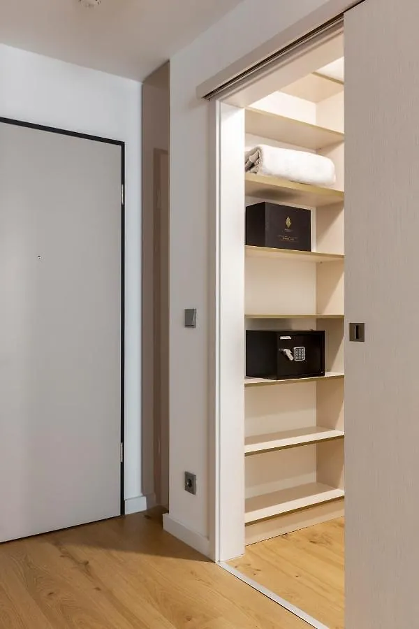 公寓式酒店 Emerald Luxury Downtown Apartment With Free Sauna & Gym 布达佩斯
